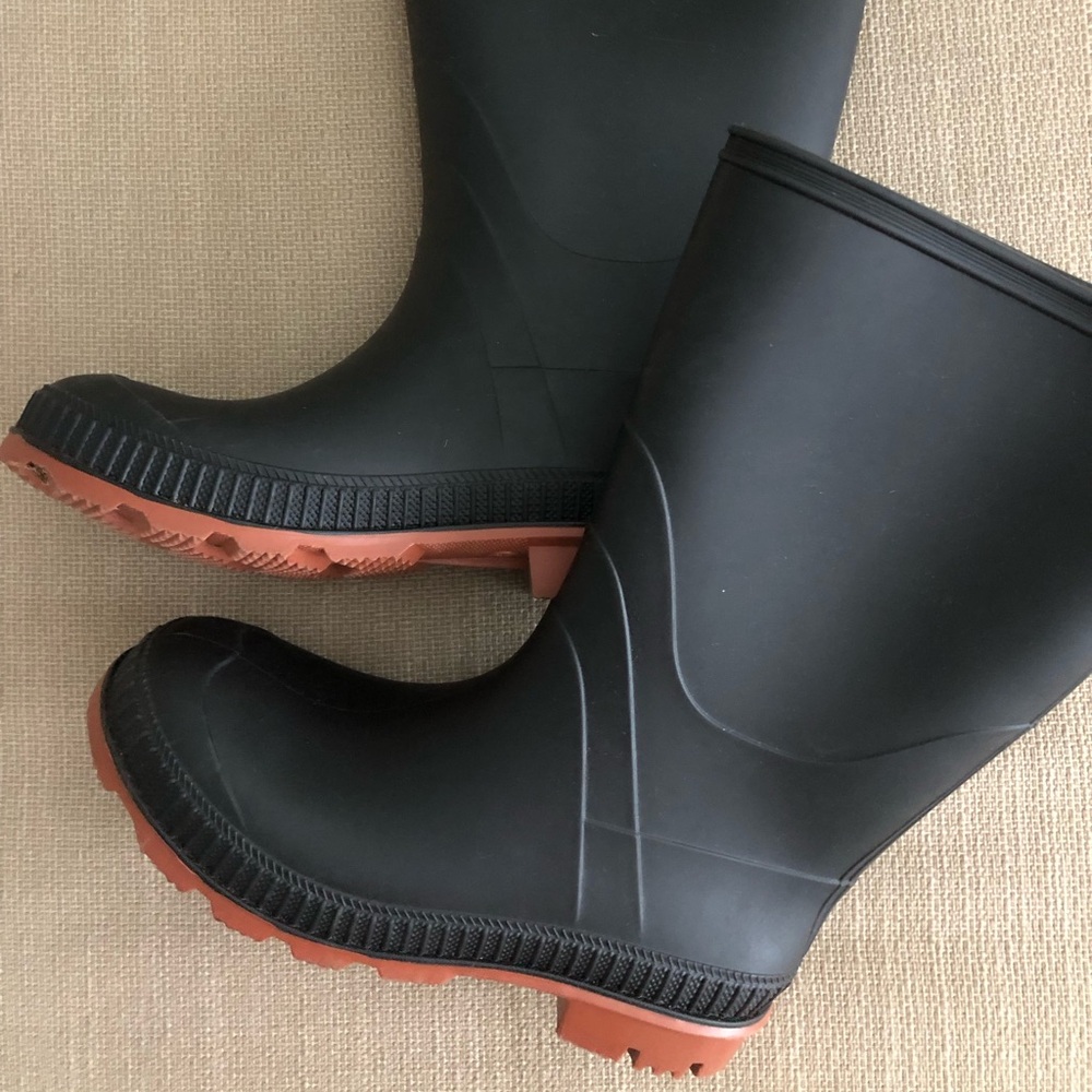 Rain boots